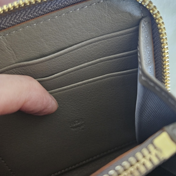 MCM Gray Embossed Leather Wristlet Clutch . New With Box & Dust Bag Inc. - Picture 7 of 8